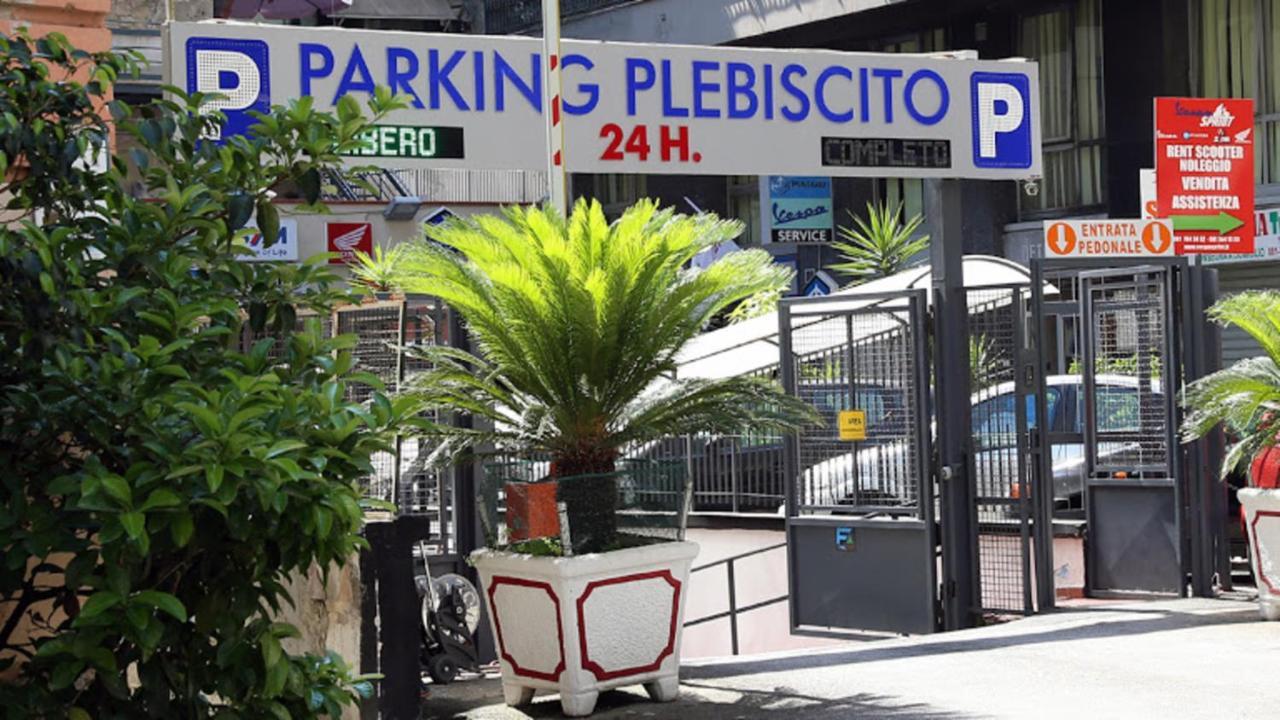 Residenza Plebliscito Lejlighed Napoli Eksteriør billede
